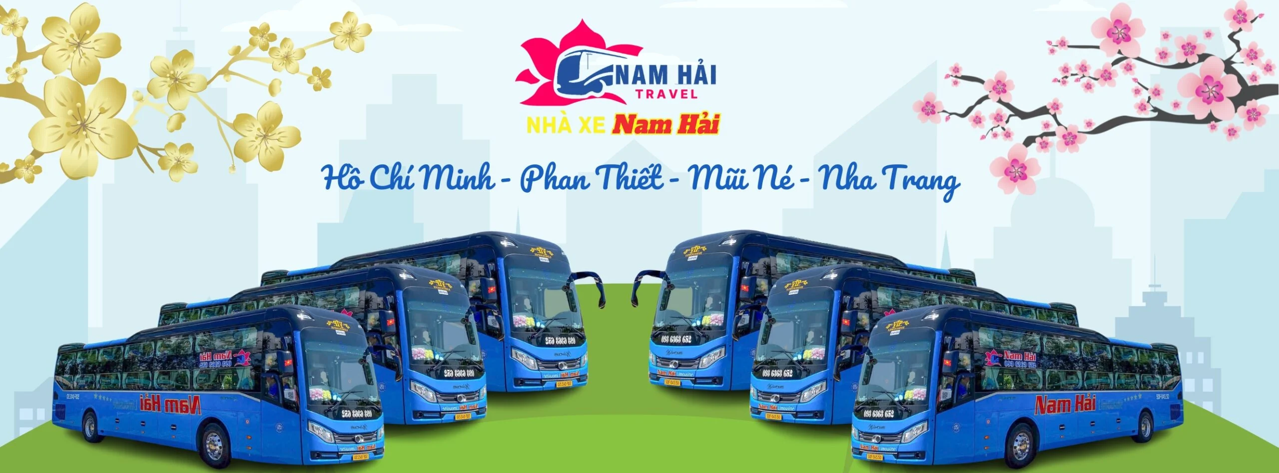 Nam Hải Travel promotional banner with multiple blue buses, cherry blossoms, and a city skyline, advertising Hồ Chí Minh – Phan Thiết – Mũi Né – Nha Trang.